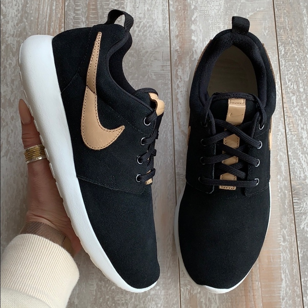 NWT Nike Roshe one suede premium - Picture 4 of 7